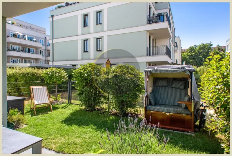 Stilvoll Wohnen in Zehlendorf: 4-Zimmer-Maisonettewohnung, Hell und modern, mit Balkon und Garten — photo 1